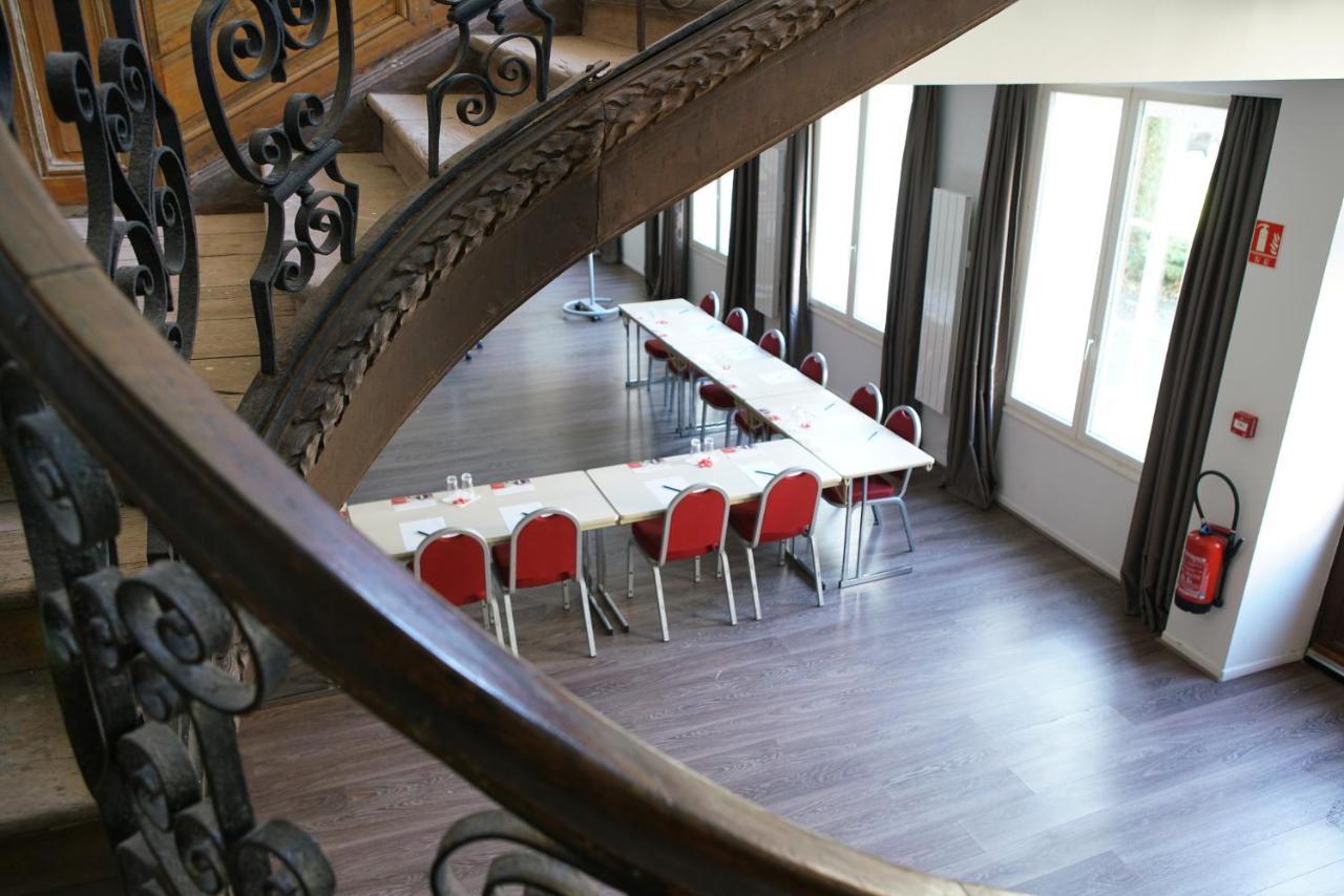 Отель Ibis Douai Centre Экстерьер фото